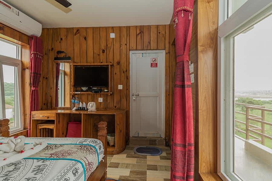 deluxe-couple-room-small deluxe-couple-room