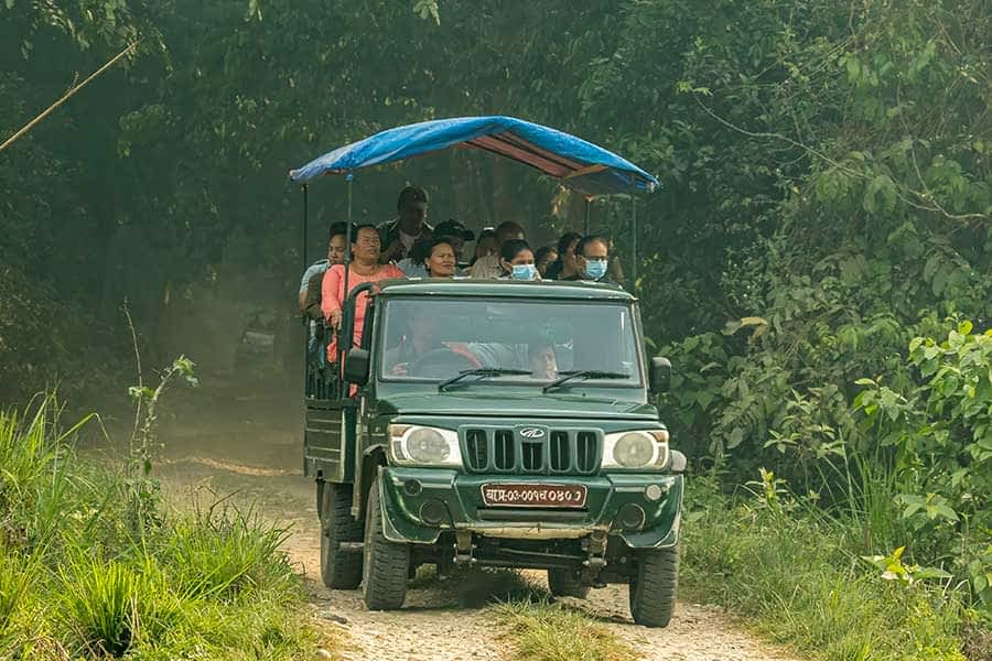 chitwan-tour-packages-safari-adventures chitwan-tour-packages-safari-adventures